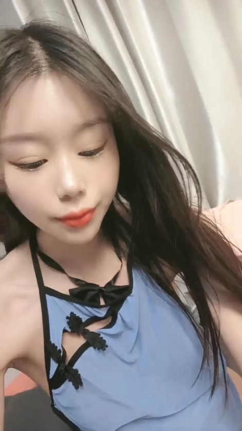 杭州02年极品西瓜妹❤️：我要老公，好喜欢啊爸爸，从后面干我插烂我的骚逼宝贝