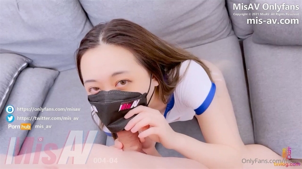 最新极品身材网红美少女【粉红女皇】大尺度性爱私拍流出 沙发上各种姿势激情『沙发震』直顶花心好满足
