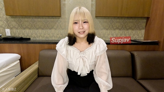 素人少女初次肛交 - 这个18岁透明感可爱游戏宅女大学生被第一次肛门贯穿