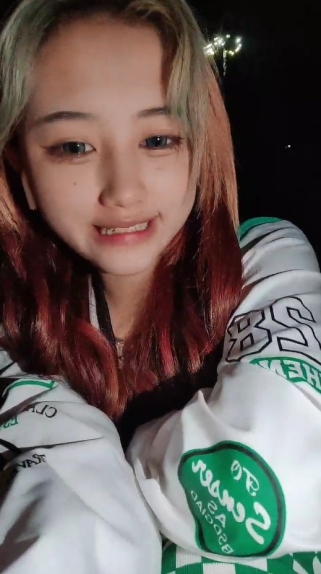 小狐狸主播❤️酱静❤️漂亮社会纹身小美女户外 回酒店直播大秀，小婊砸真欠操！