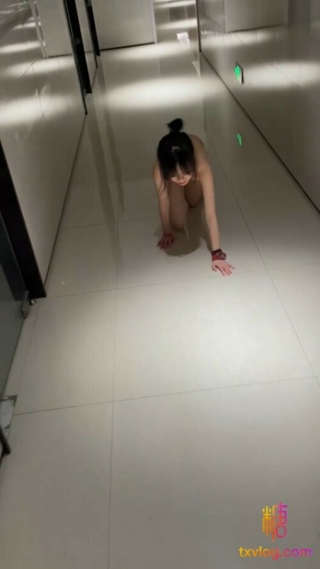 ✿调教淫奴✿ 超顶大神小二先生MRTU调教性奴专场 淫娃母狗露脸全裸 酒店楼道露出爬行 超刺激栏杆激战爆射