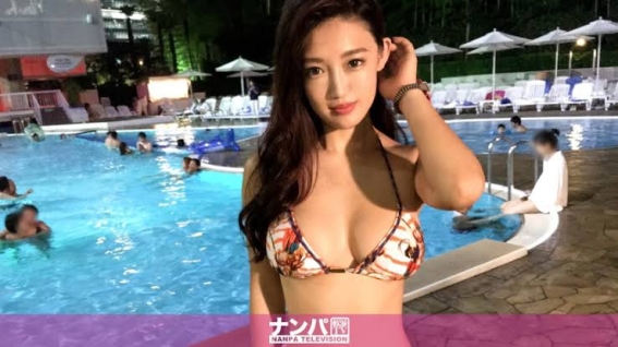 夜间泳池搭讪01 安娜28岁 水肺潜水教练