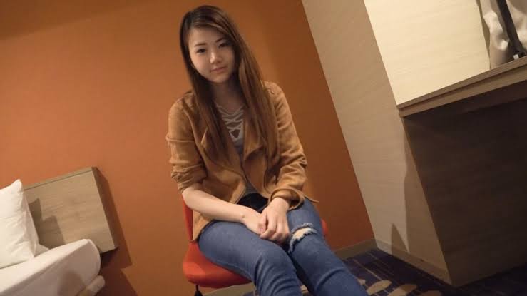 网约初拍摄24岁纯情幼儿园保育士肉棒初尝 - 瞳